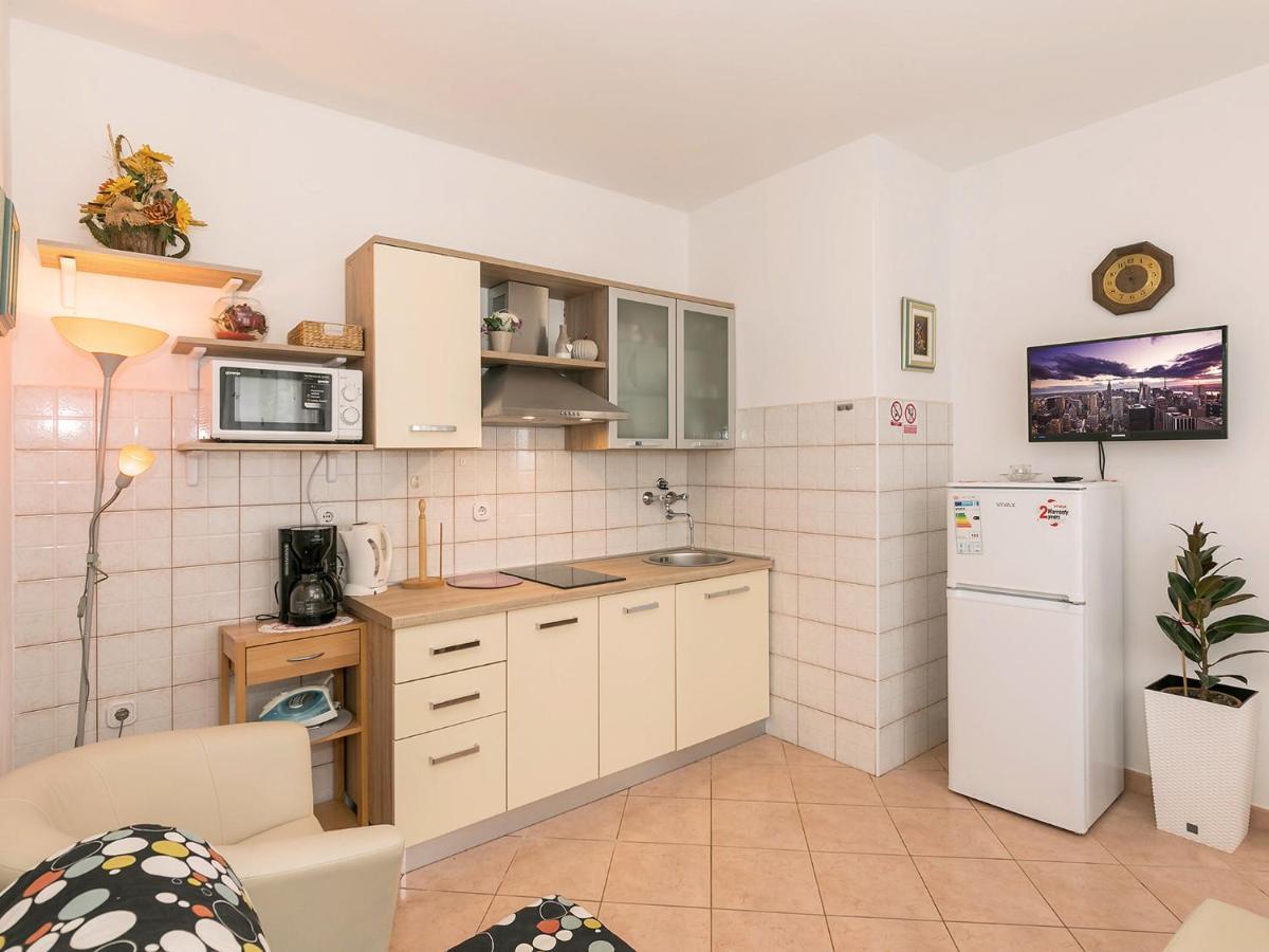 Apartments Graziella 波雷奇 外观 照片