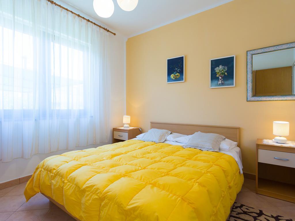 Apartments Graziella 波雷奇 外观 照片